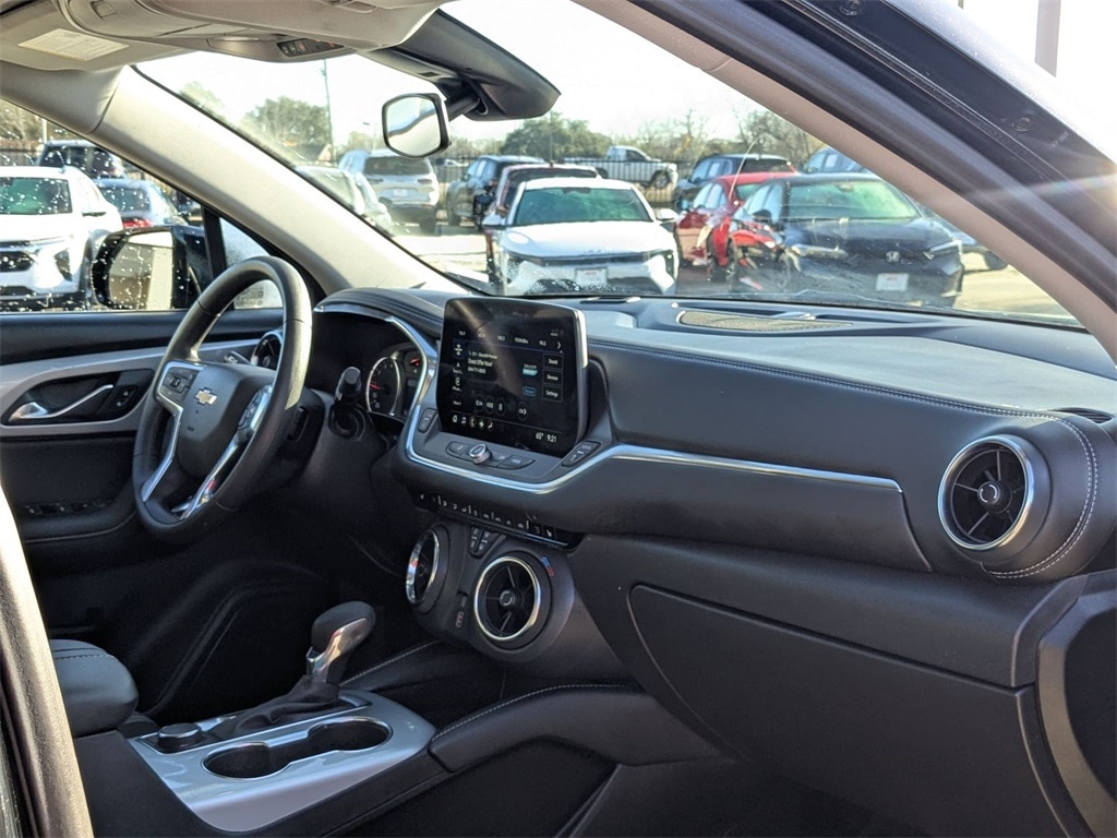 Thumbnail: 2025 Chevrolet Blazer - 31