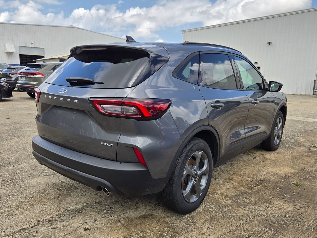 Thumbnail: 2025 Ford Escape - 5