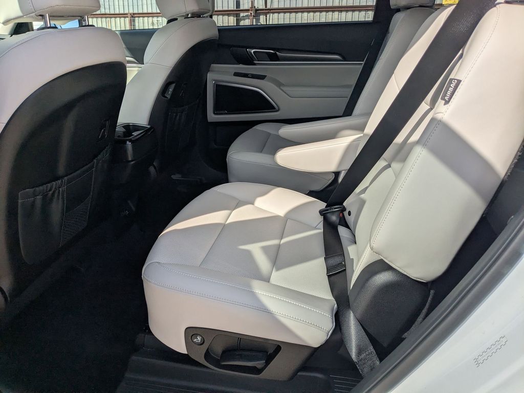 Thumbnail: 2025 Kia Telluride - 25