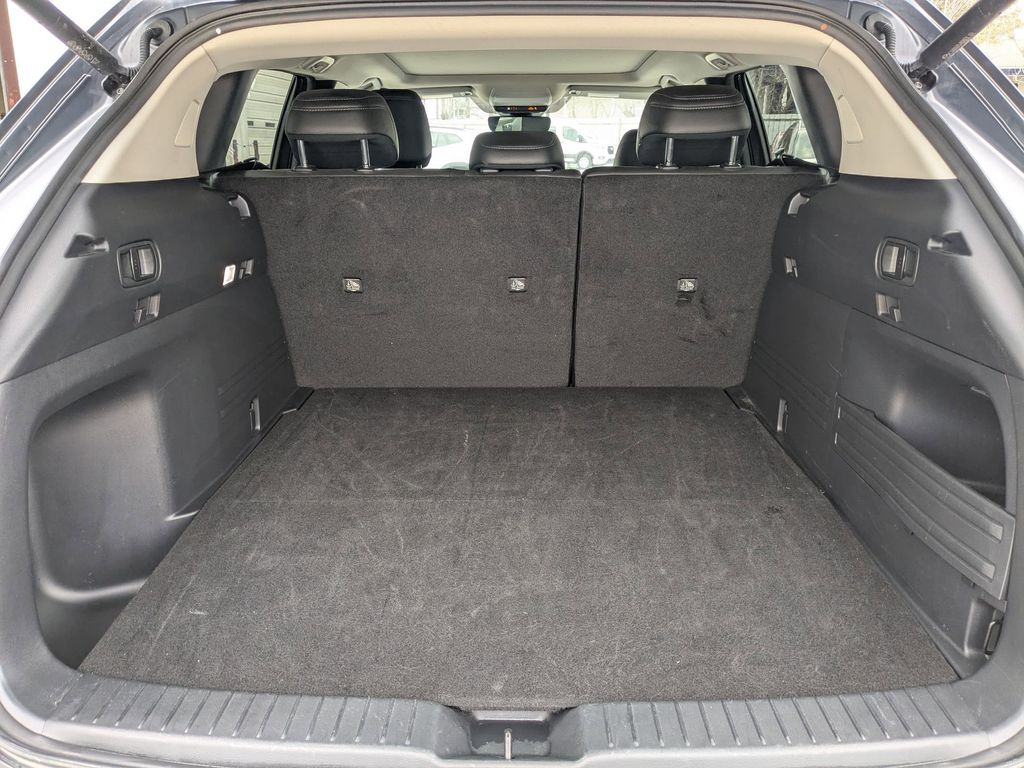 Thumbnail: 2025 Mazda CX-50 - 28