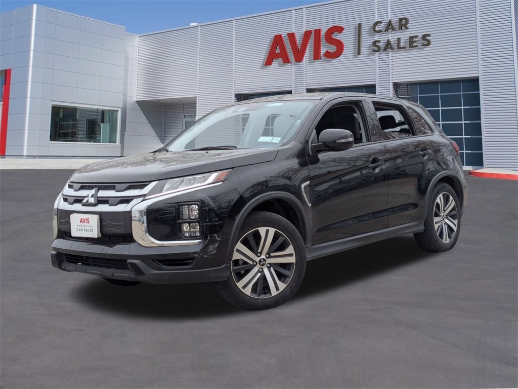 2025 Mitsubishi Outlander Sport SE's photo