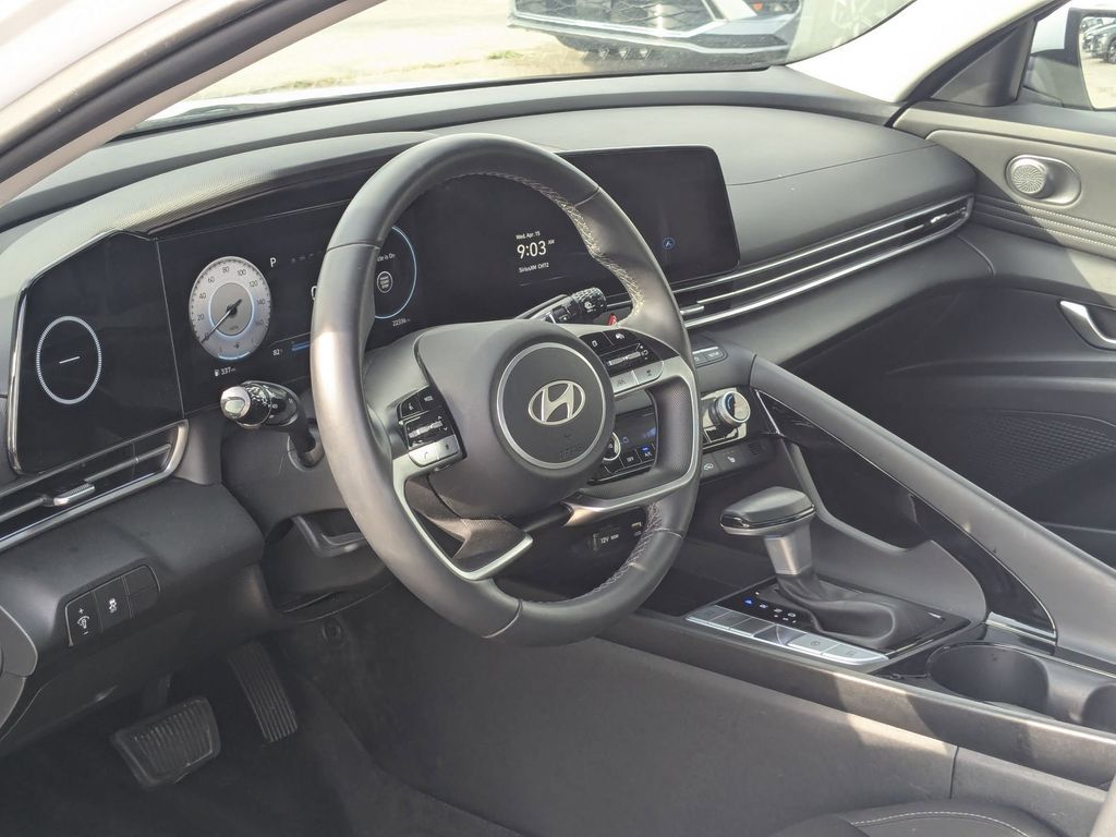 Thumbnail: 2025 Hyundai Elantra - 14