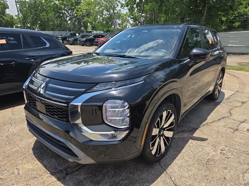2025 Mitsubishi Outlander SE S-AWC's photo