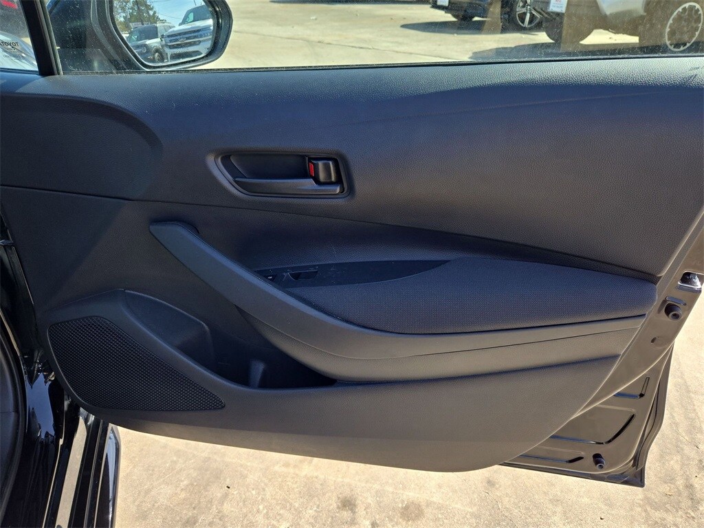 Thumbnail: 2025 Toyota Corolla - 32