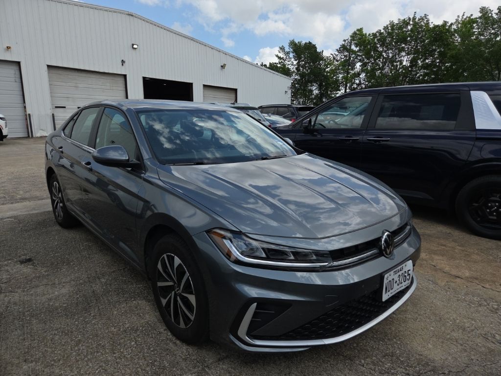 Thumbnail: 2025 Volkswagen Jetta - 4