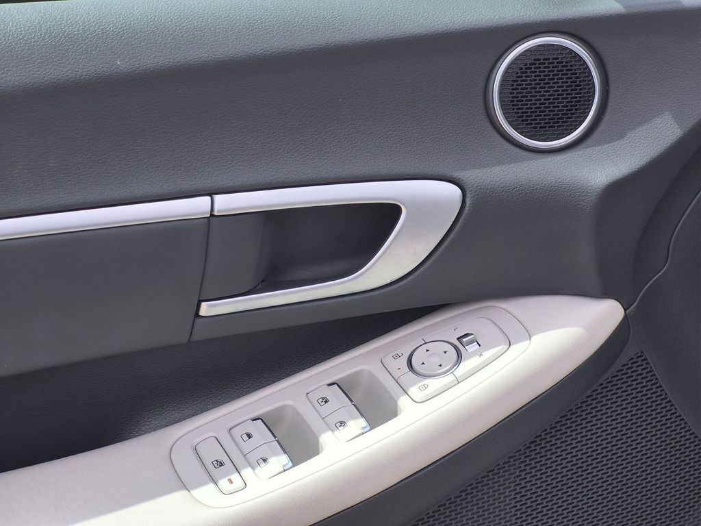 Thumbnail: 2025 Hyundai Sonata - 13