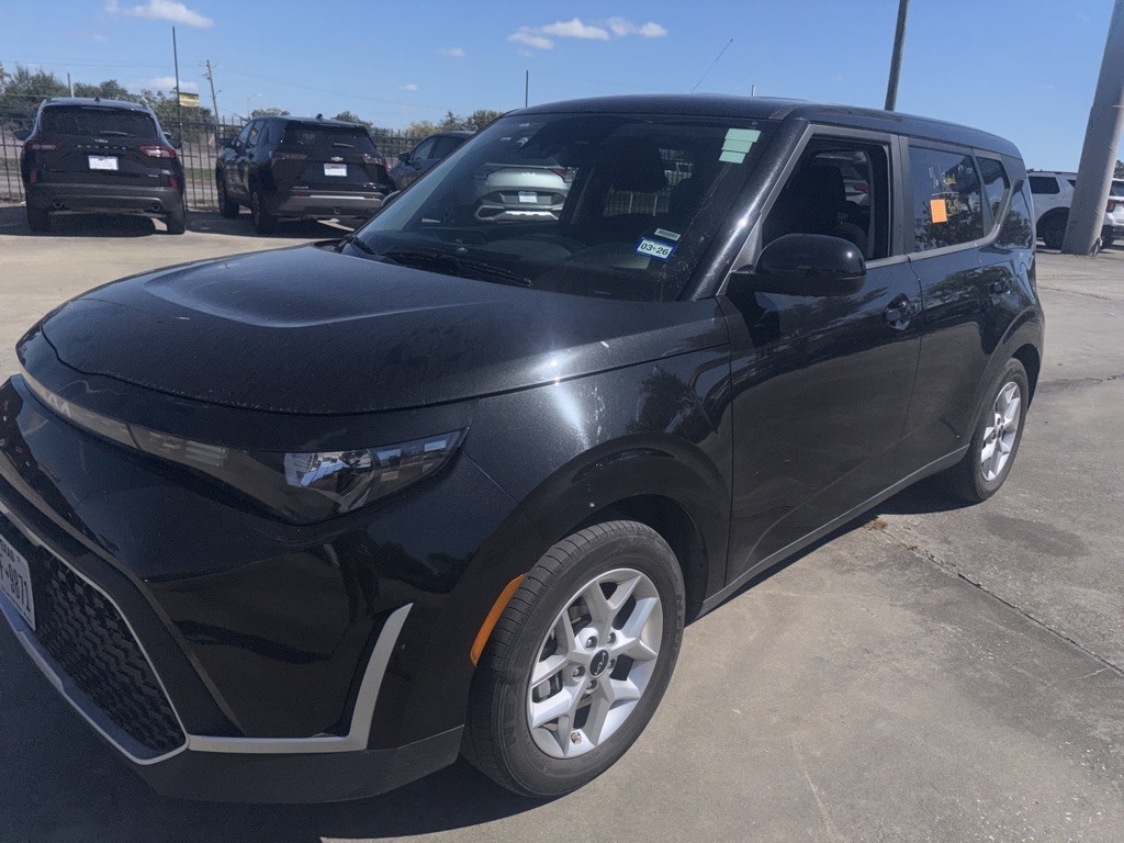 Certified 2024 Kia Soul LX Hatchback