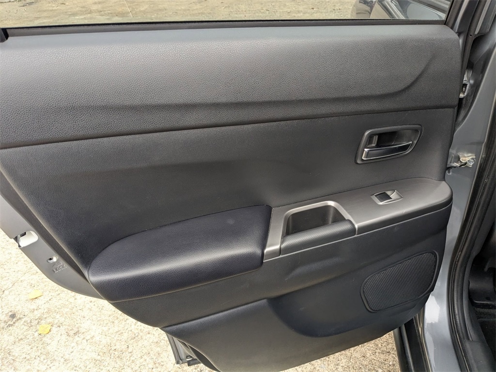 Thumbnail: 2024 Mitsubishi Outlander Sport - 23