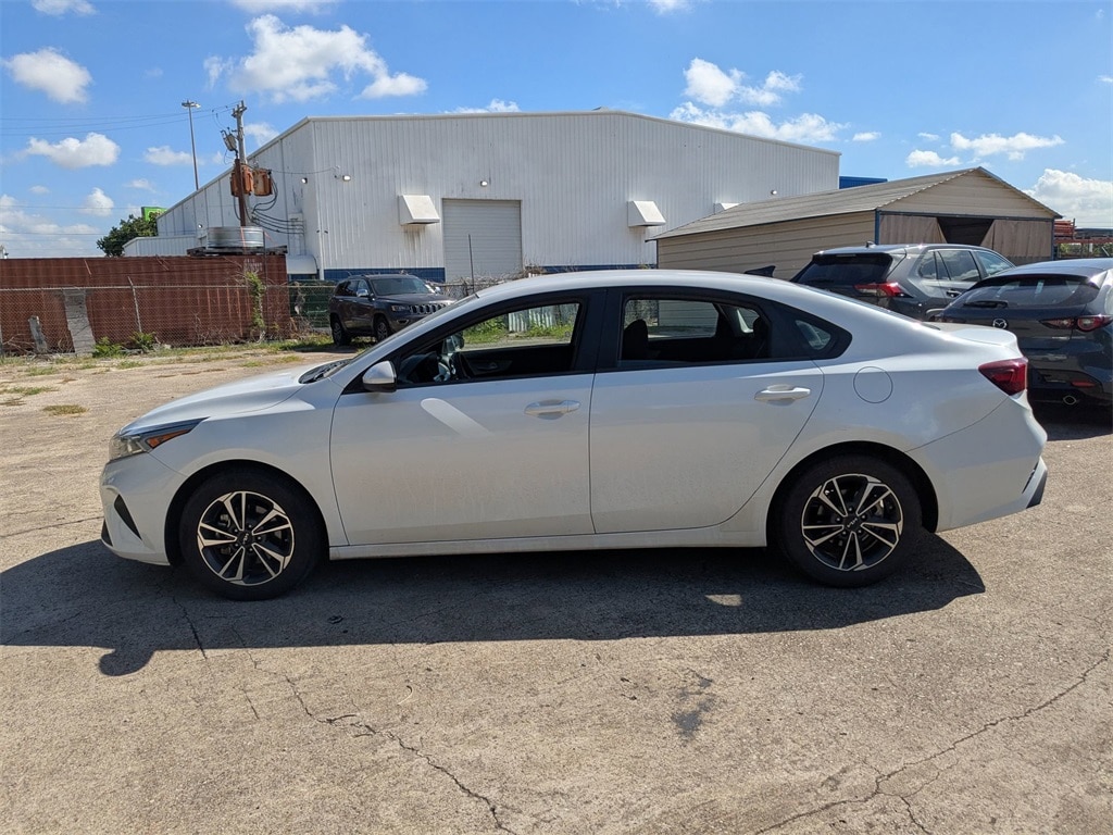 Thumbnail: 2024 Kia Forte - 2