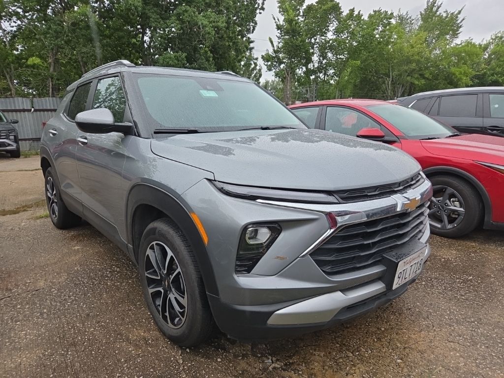 Thumbnail: 2025 Chevrolet TrailBlazer - 6