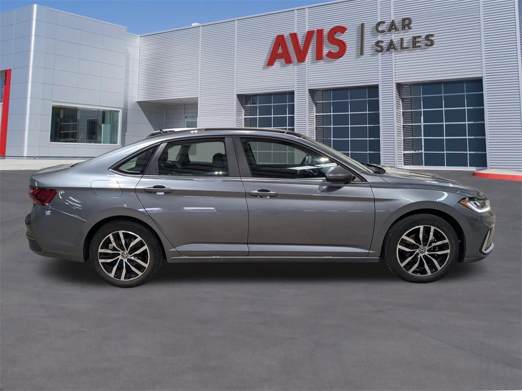 Thumbnail: 2025 Volkswagen Jetta - 5