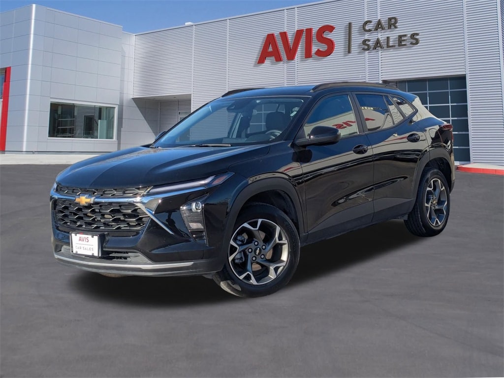 Thumbnail: 2025 Chevrolet Trax - 1