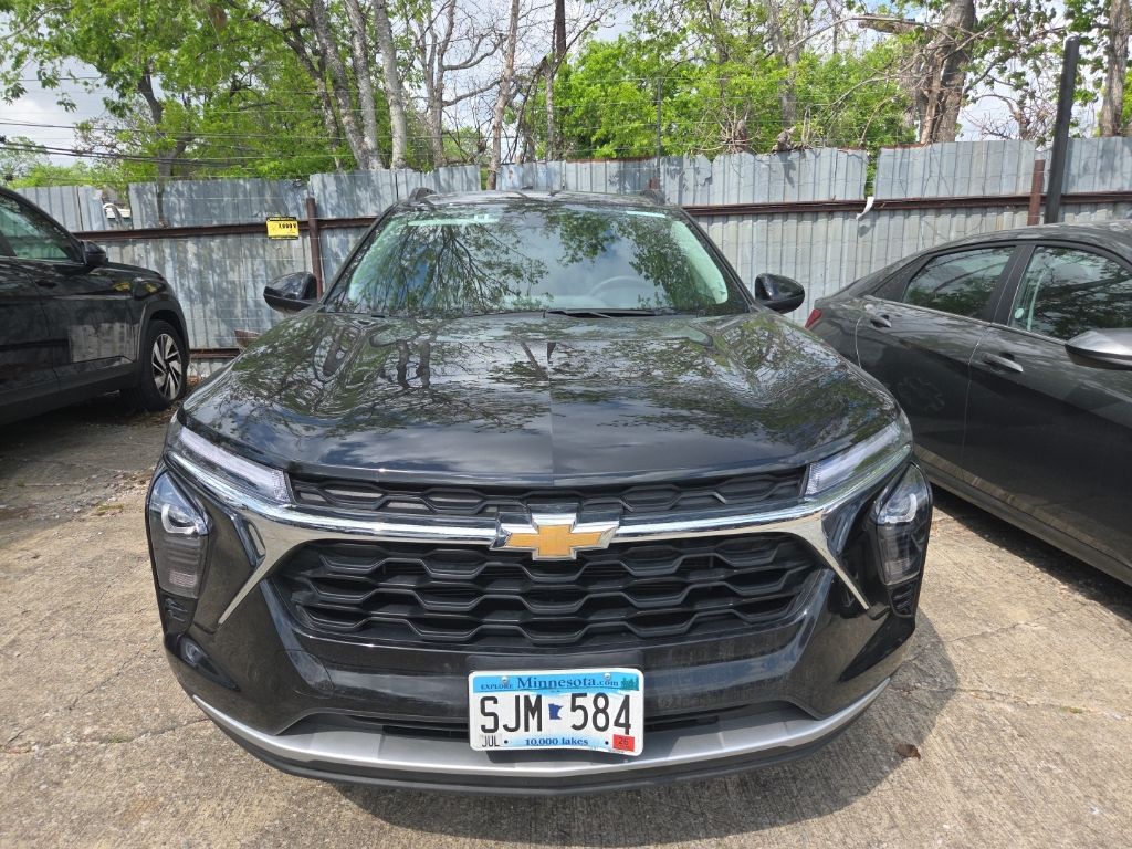 Thumbnail: 2025 Chevrolet Trax - 8