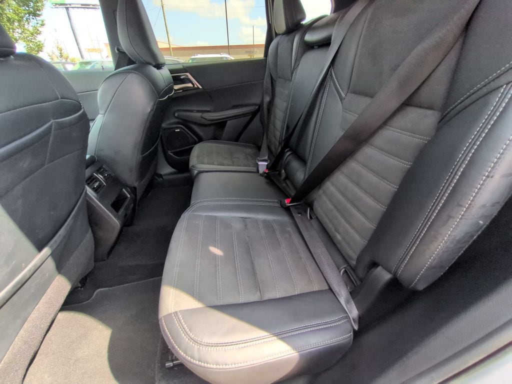 Thumbnail: 2025 Mitsubishi Outlander - 27