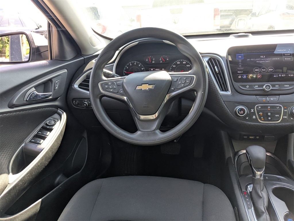 Thumbnail: 2023 Chevrolet Malibu - 6