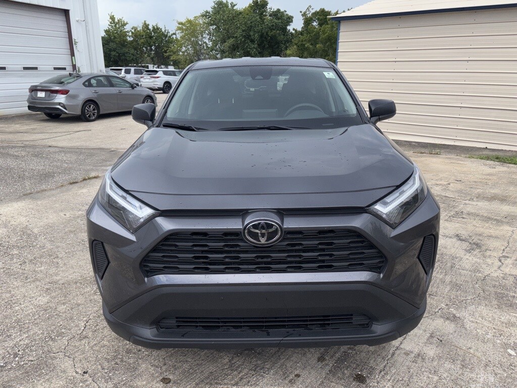 2024 Toyota RAV4 LE photo 2
