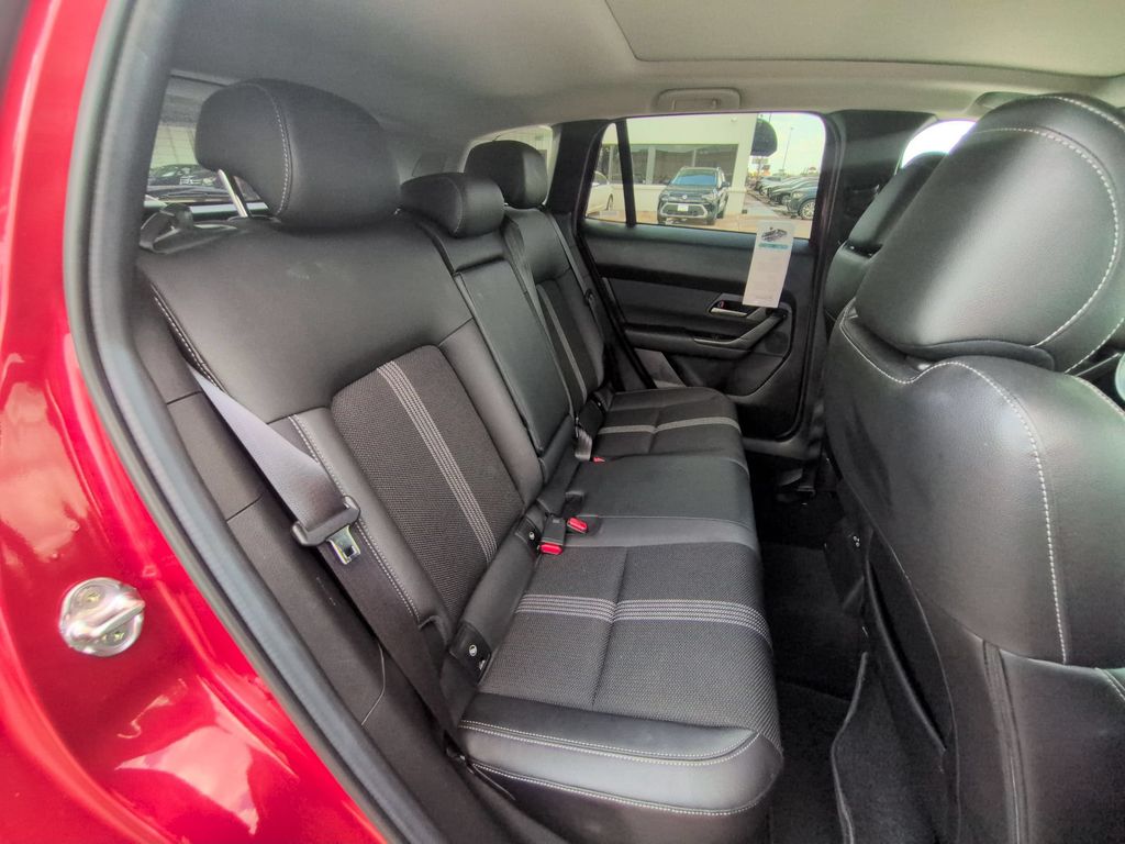 Thumbnail: 2025 Mazda CX-50 - 28