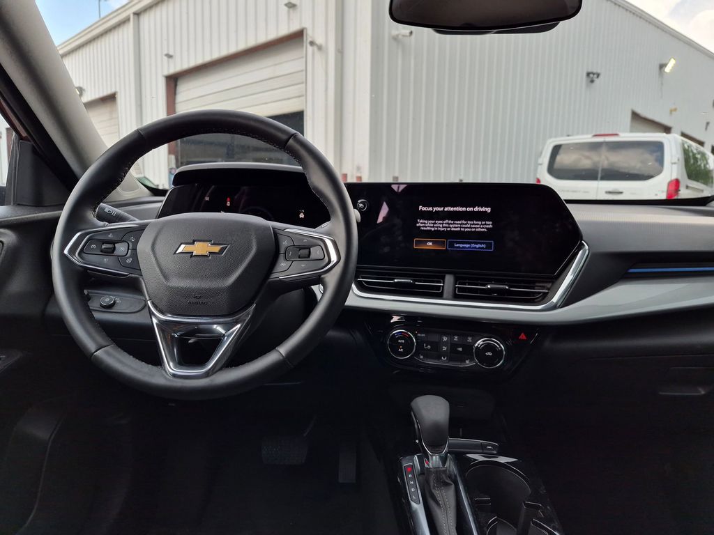 Thumbnail: 2025 Chevrolet Trax - 22