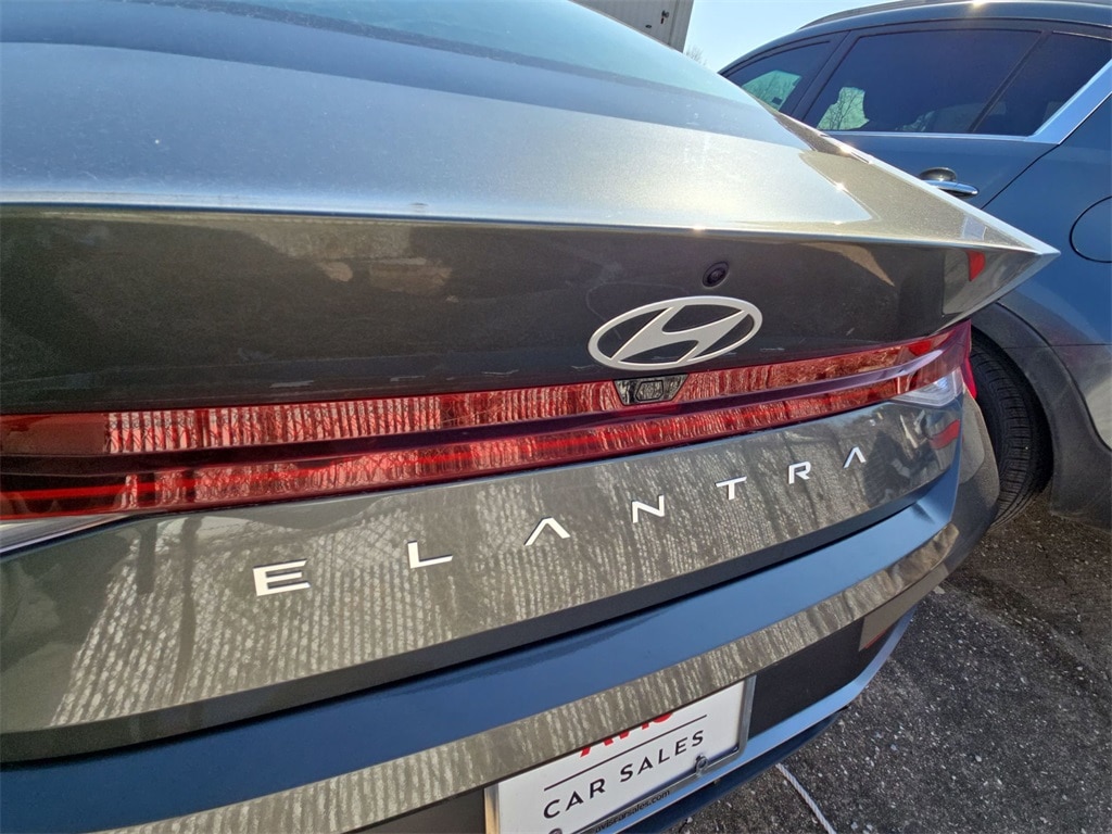 Thumbnail: 2025 Hyundai Elantra - 7