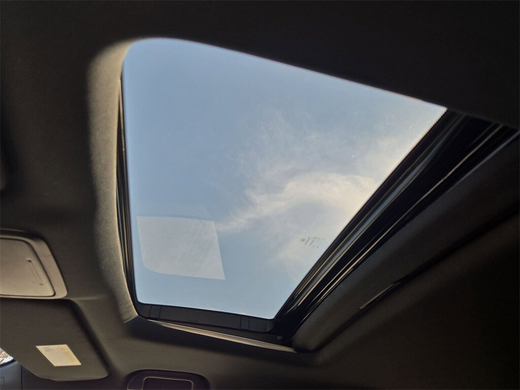 Thumbnail: 2025 Honda Odyssey - 21