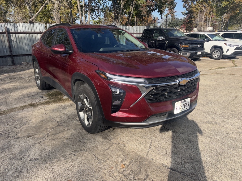 Certified 2025 Chevrolet Trax LT SUV
