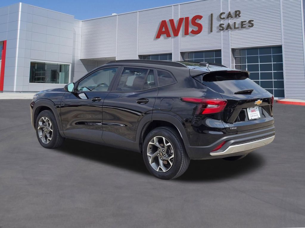 Thumbnail: 2025 Chevrolet Trax - 9
