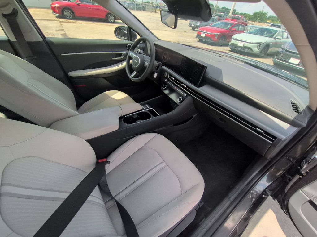 Thumbnail: 2025 Hyundai Sonata - 31