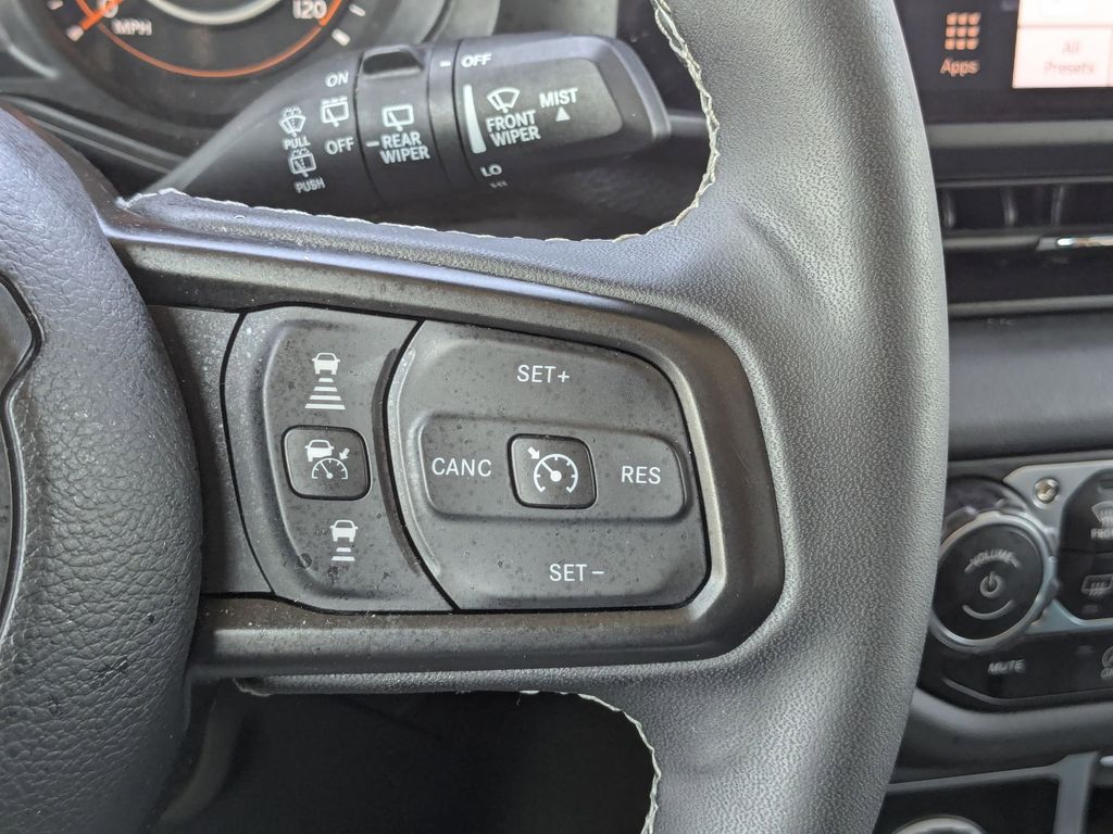 Thumbnail: 2025 Jeep Wrangler - 17