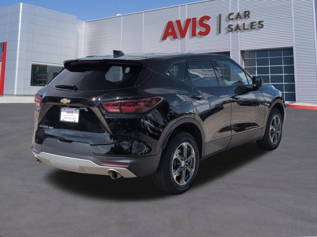 Thumbnail: 2025 Chevrolet Blazer - 6