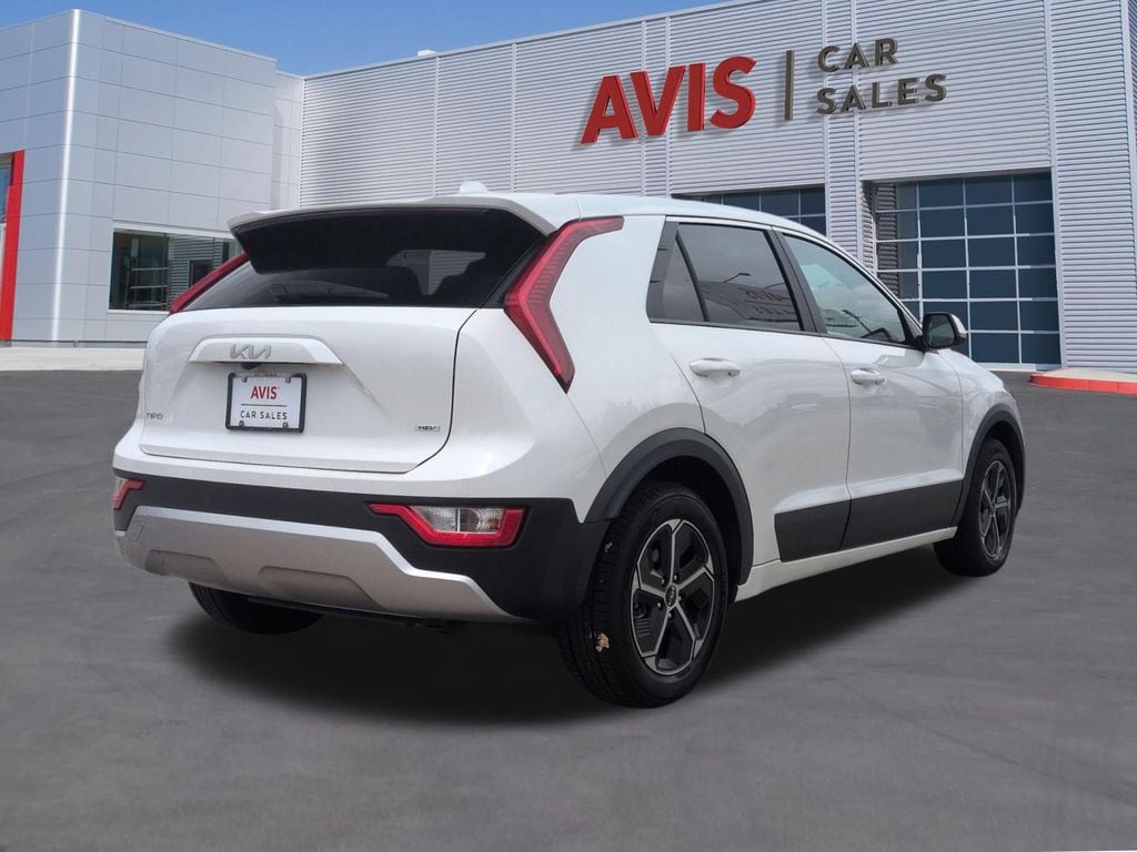 Thumbnail: 2025 Kia Niro - 6