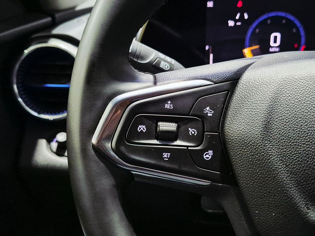 Thumbnail: 2025 Chevrolet Trax - 16