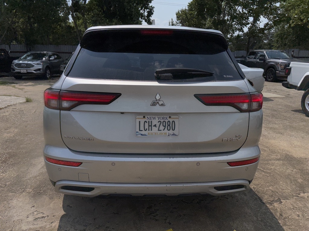 Thumbnail: 2023 Mitsubishi Outlander - 5