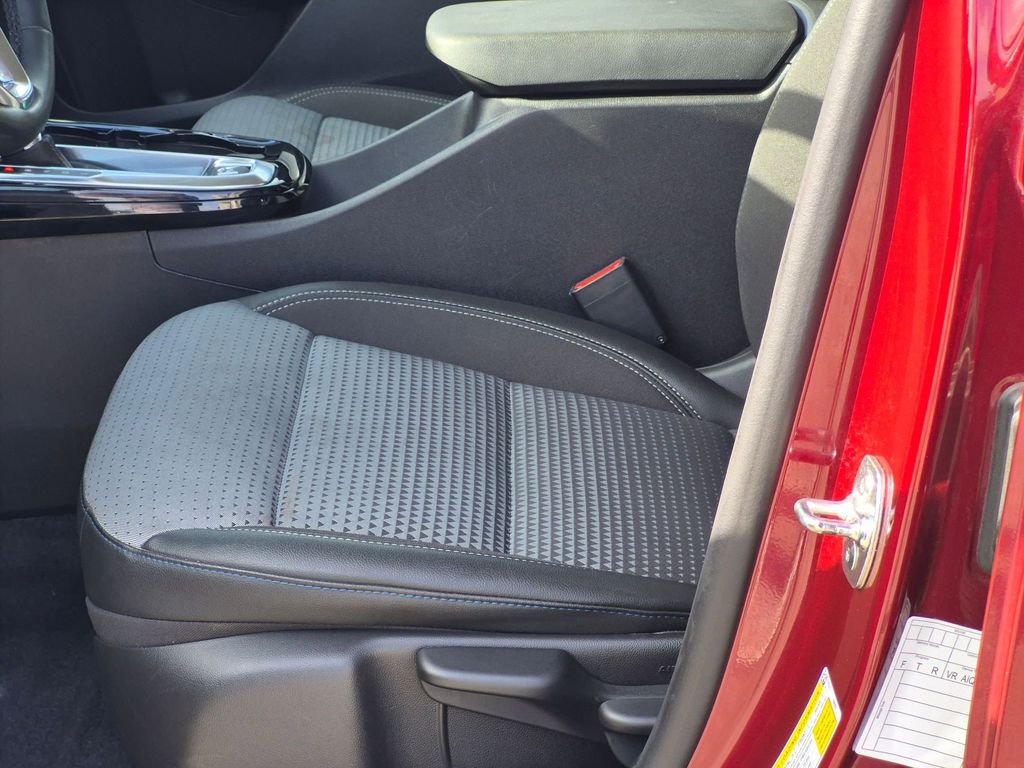 Thumbnail: 2025 Chevrolet Trax - 22