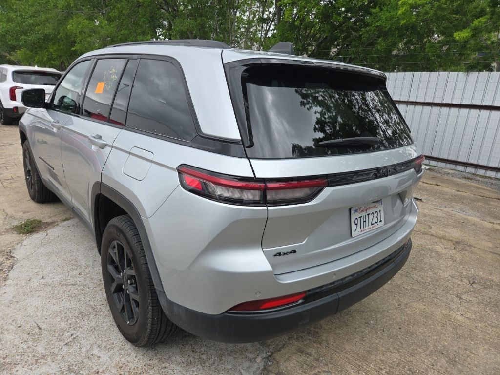 Thumbnail: 2025 Jeep Grand Cherokee - 7