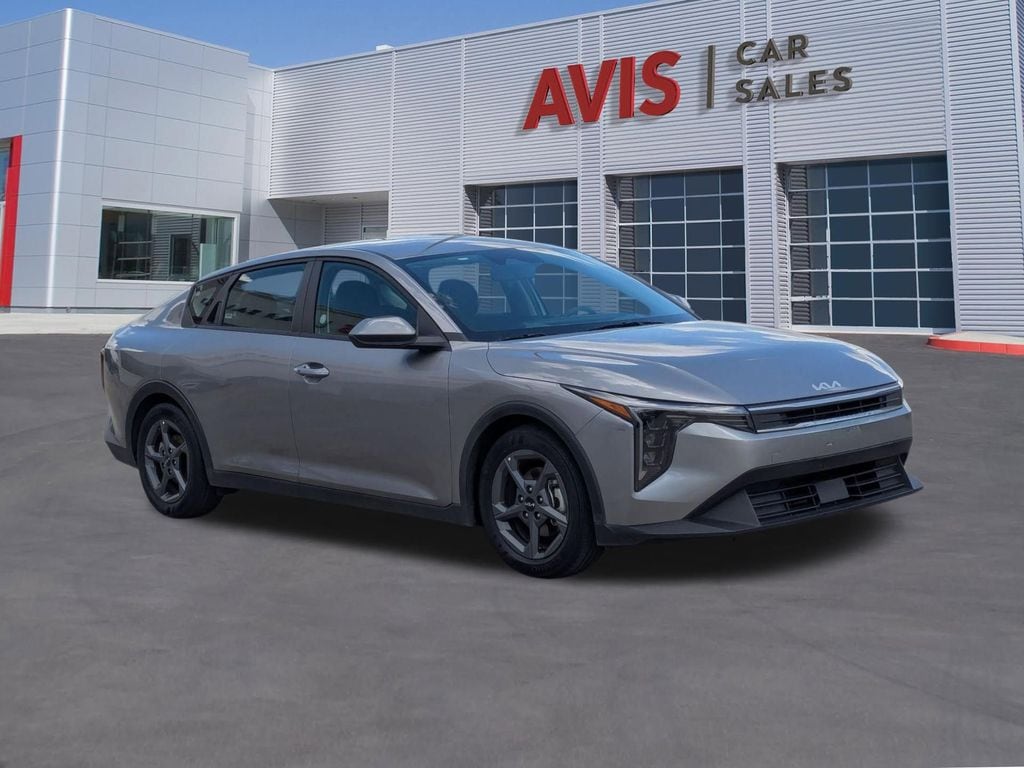 Thumbnail: 2025 Kia K4 - 3