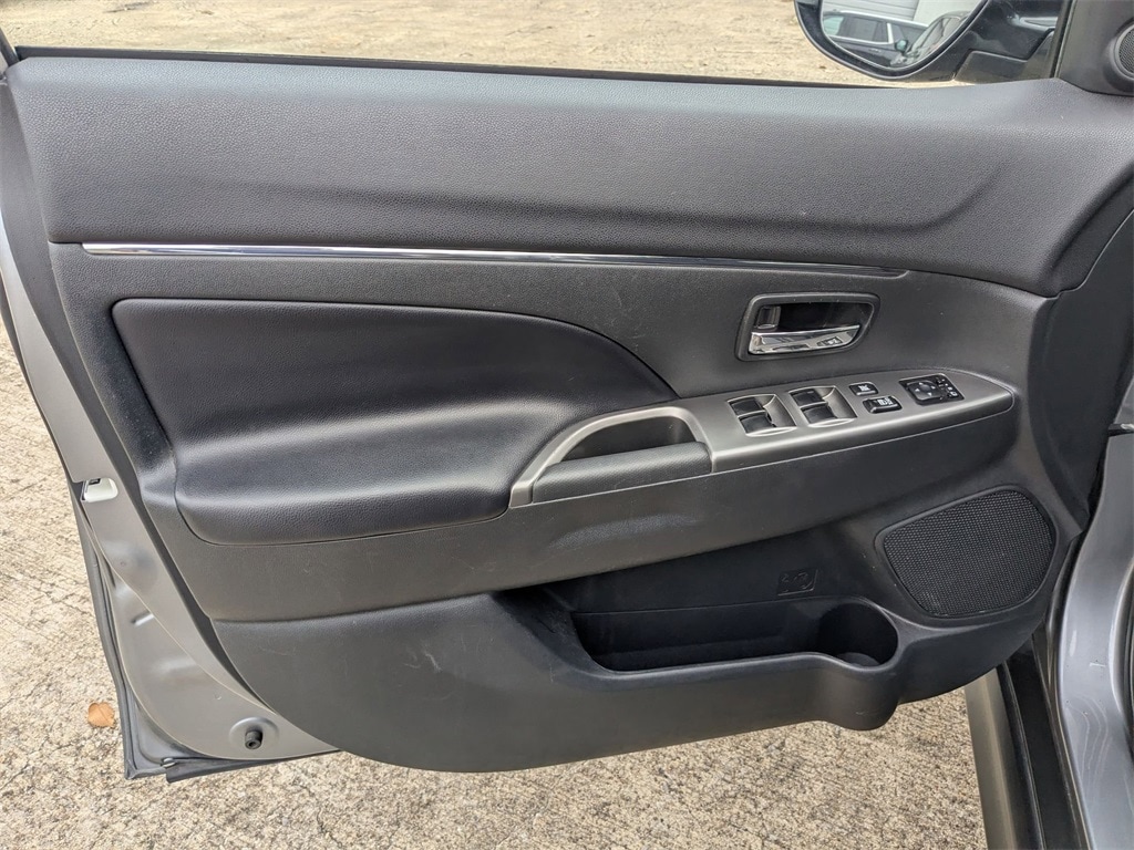 Thumbnail: 2024 Mitsubishi Outlander Sport - 11