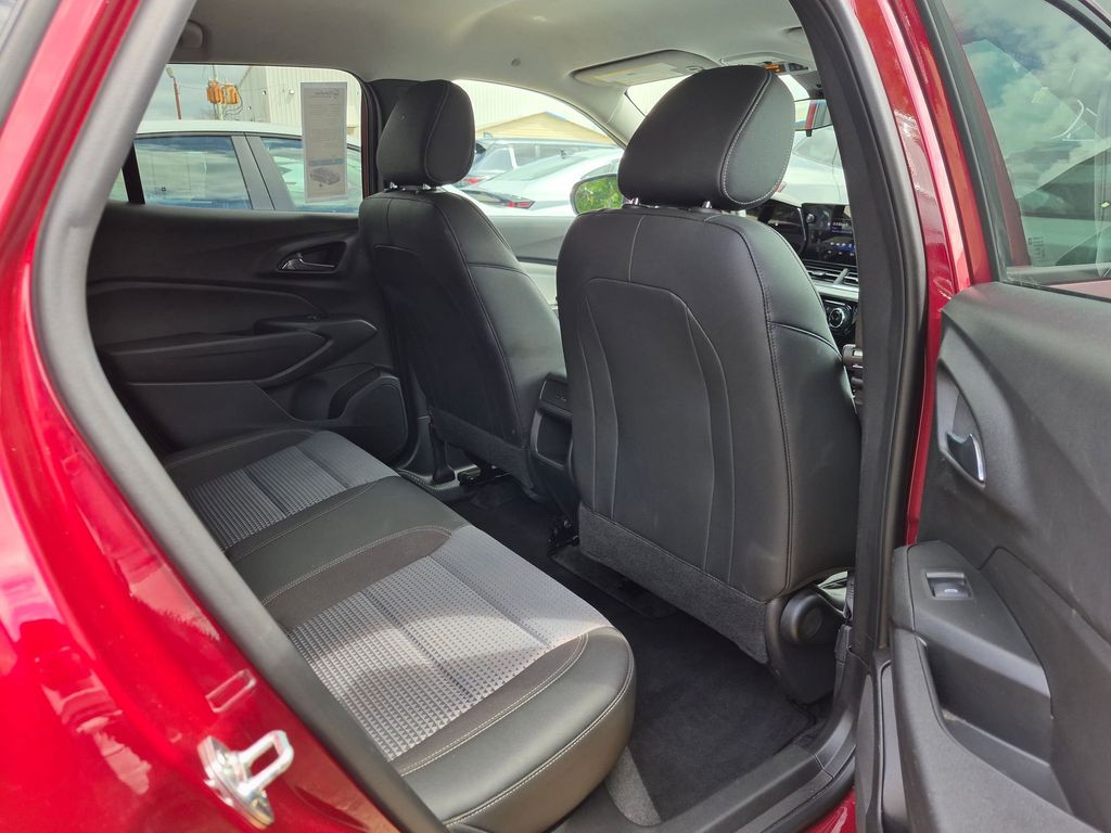 Thumbnail: 2025 Chevrolet Trax - 27
