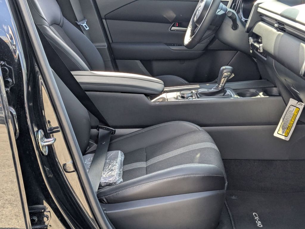 Thumbnail: 2025 Mazda CX-50 - 33