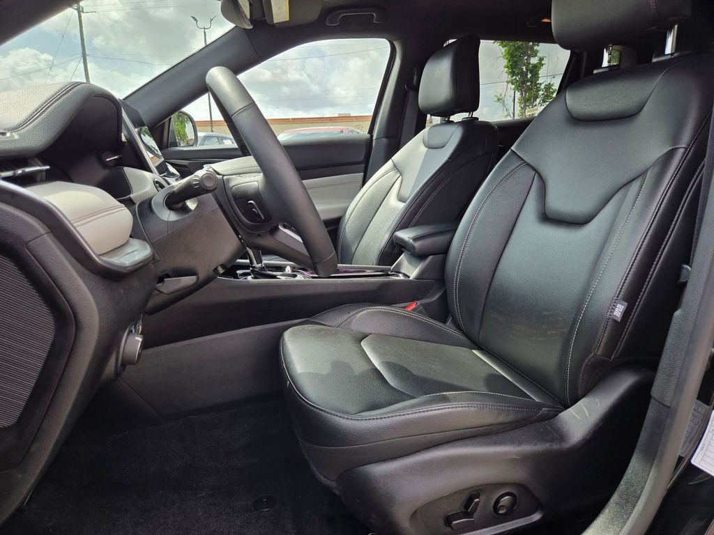 Thumbnail: 2025 Jeep Compass - 20