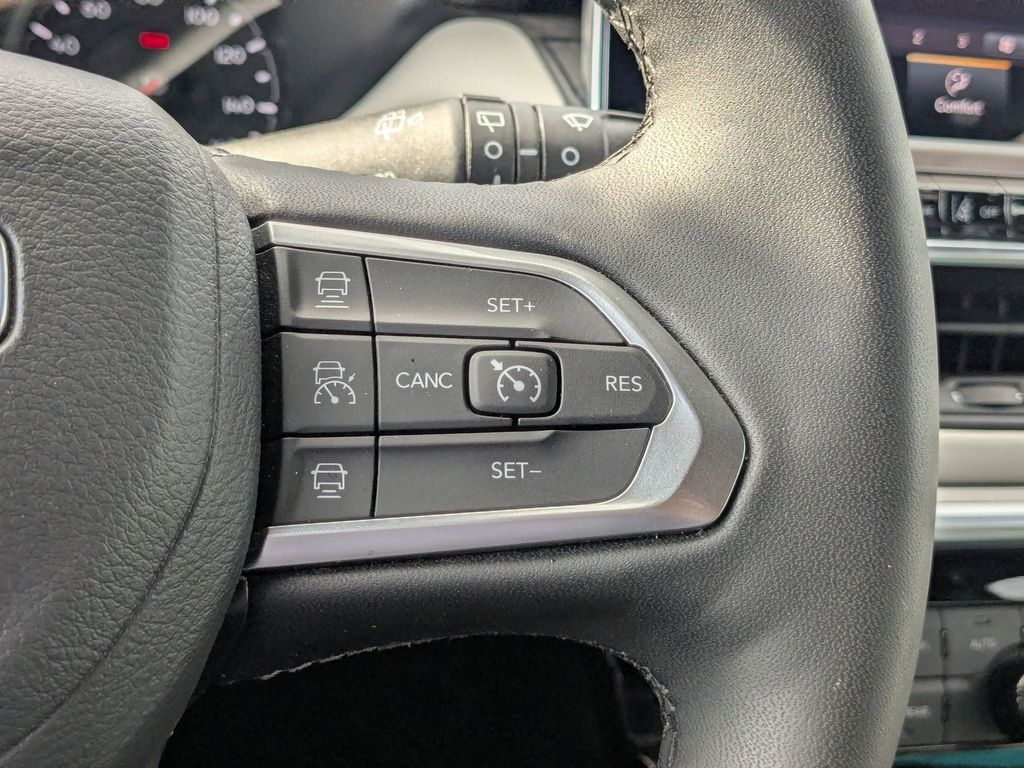 Thumbnail: 2025 Jeep Compass - 17