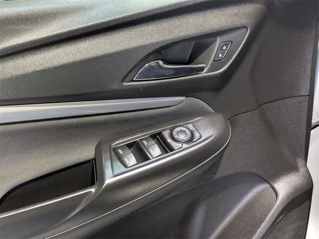 Thumbnail: 2023 Chevrolet Bolt EUV - 13
