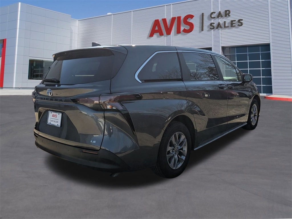 Thumbnail: 2025 Toyota Sienna - 6