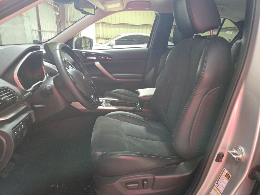 Thumbnail: 2025 Mitsubishi Eclipse Cross - 11