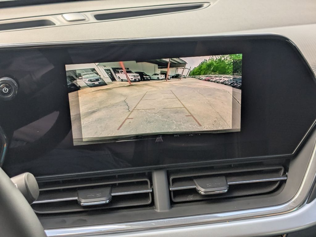 Thumbnail: 2025 Chevrolet Trax - 21