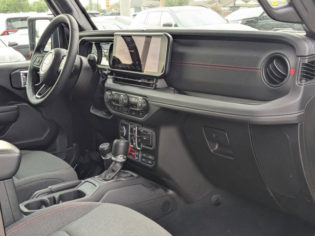 Thumbnail: 2025 Jeep Wrangler - 28