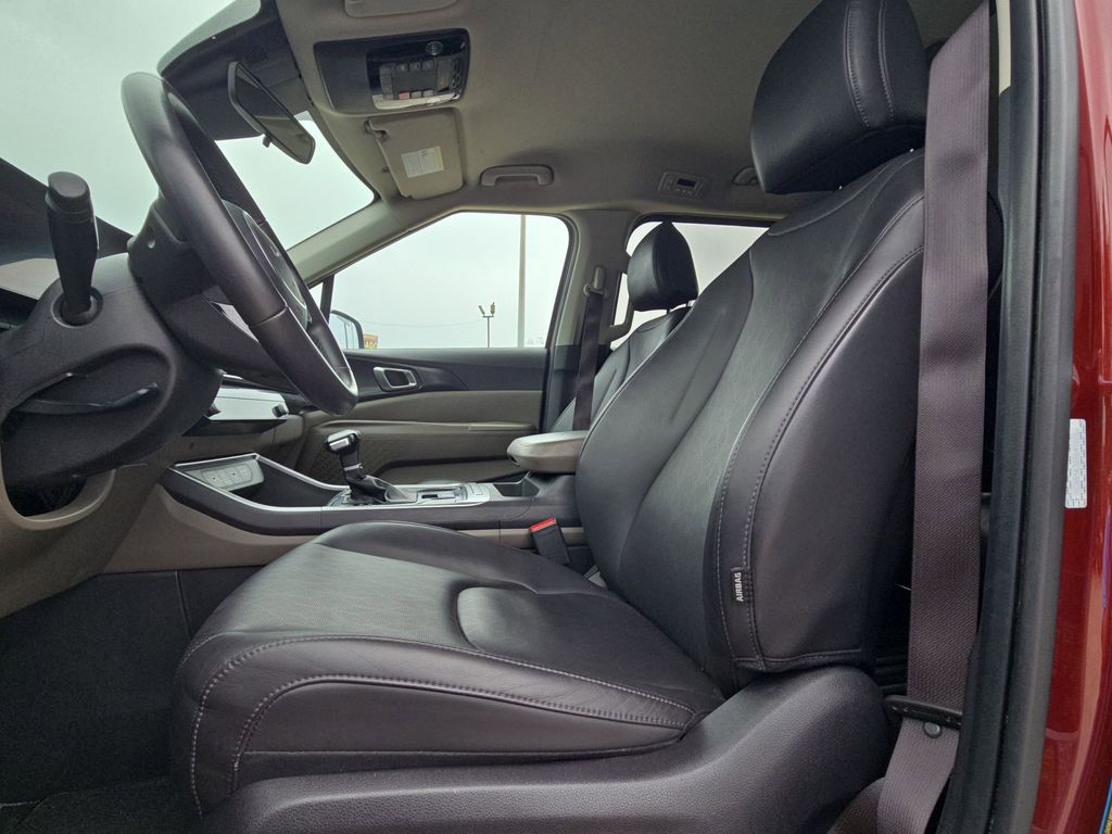 Thumbnail: 2025 Kia Carnival - 14