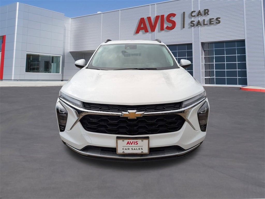 Thumbnail: 2025 Chevrolet Trax - 2