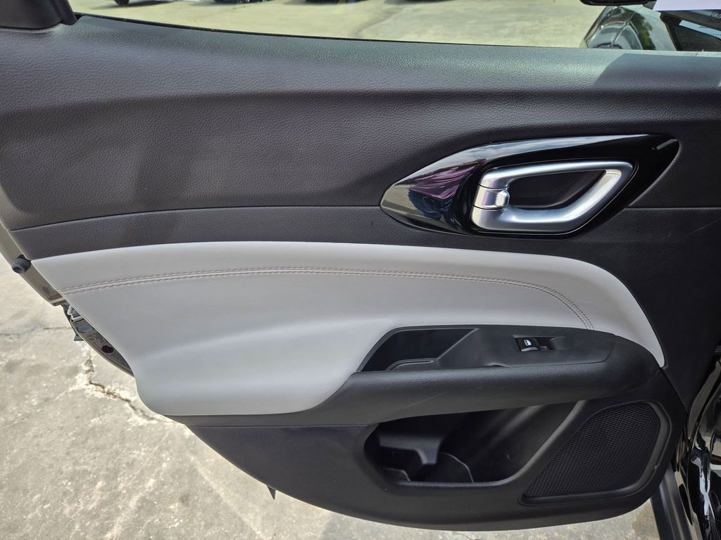 Thumbnail: 2025 Jeep Compass - 22