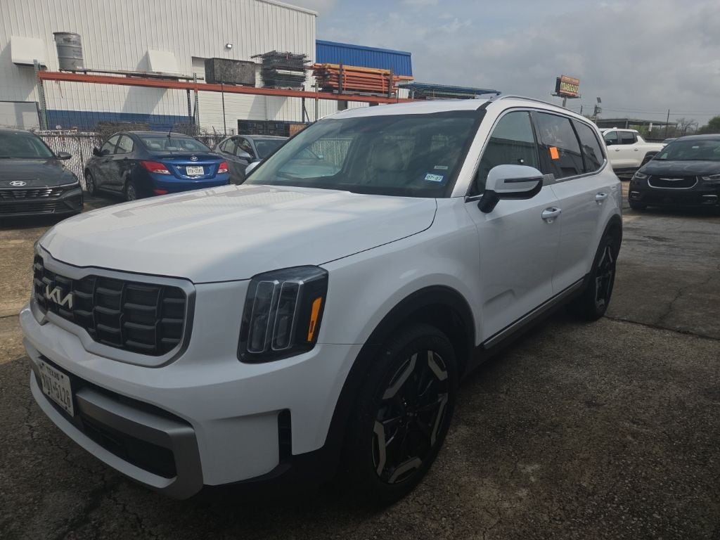 Certified 2025 Kia Telluride S SUV
