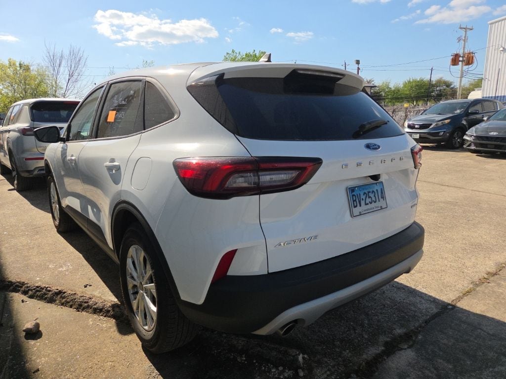 Thumbnail: 2025 Ford Escape - 9